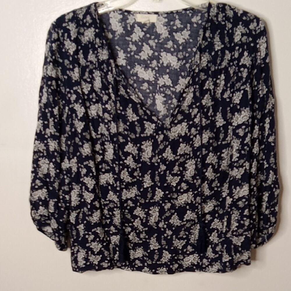 Ganji Women's Size Medium Floral Navy Blouse. Athleisure, Cottage Core, Fairy